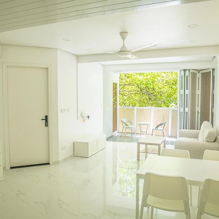 מאלה Beachfront Apartment מראה חיצוני תמונה