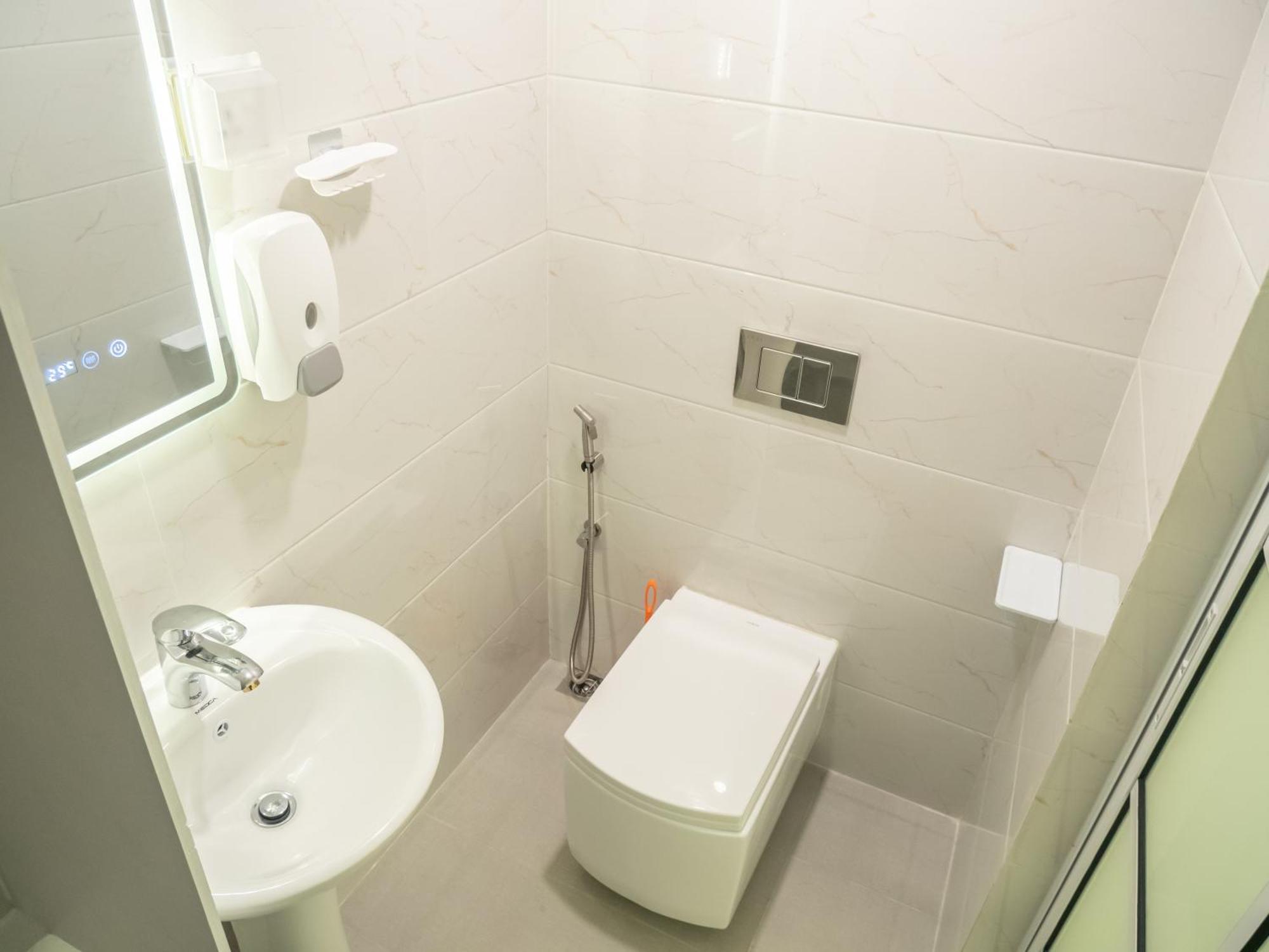 מאלה Beachfront Apartment מראה חיצוני תמונה